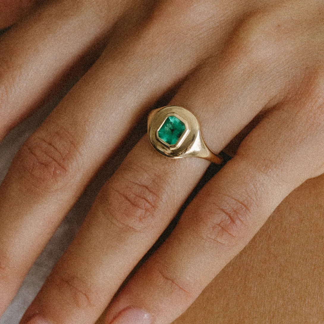 0.67ct Muzo Emerald Ripple Ring - Image 6