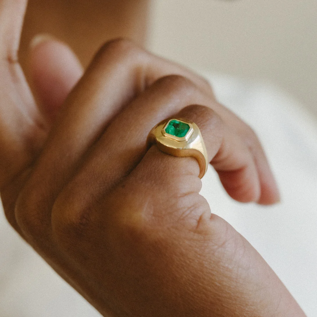 0.91CT MUZO EMERALD RIPPLE RING - Image 4