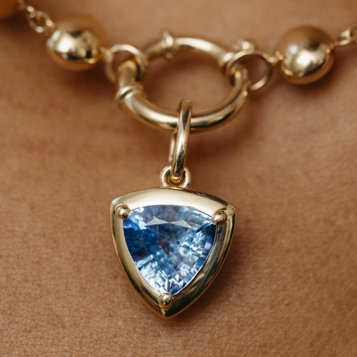 1.87ct Sapphire Colette Charm - Image 2