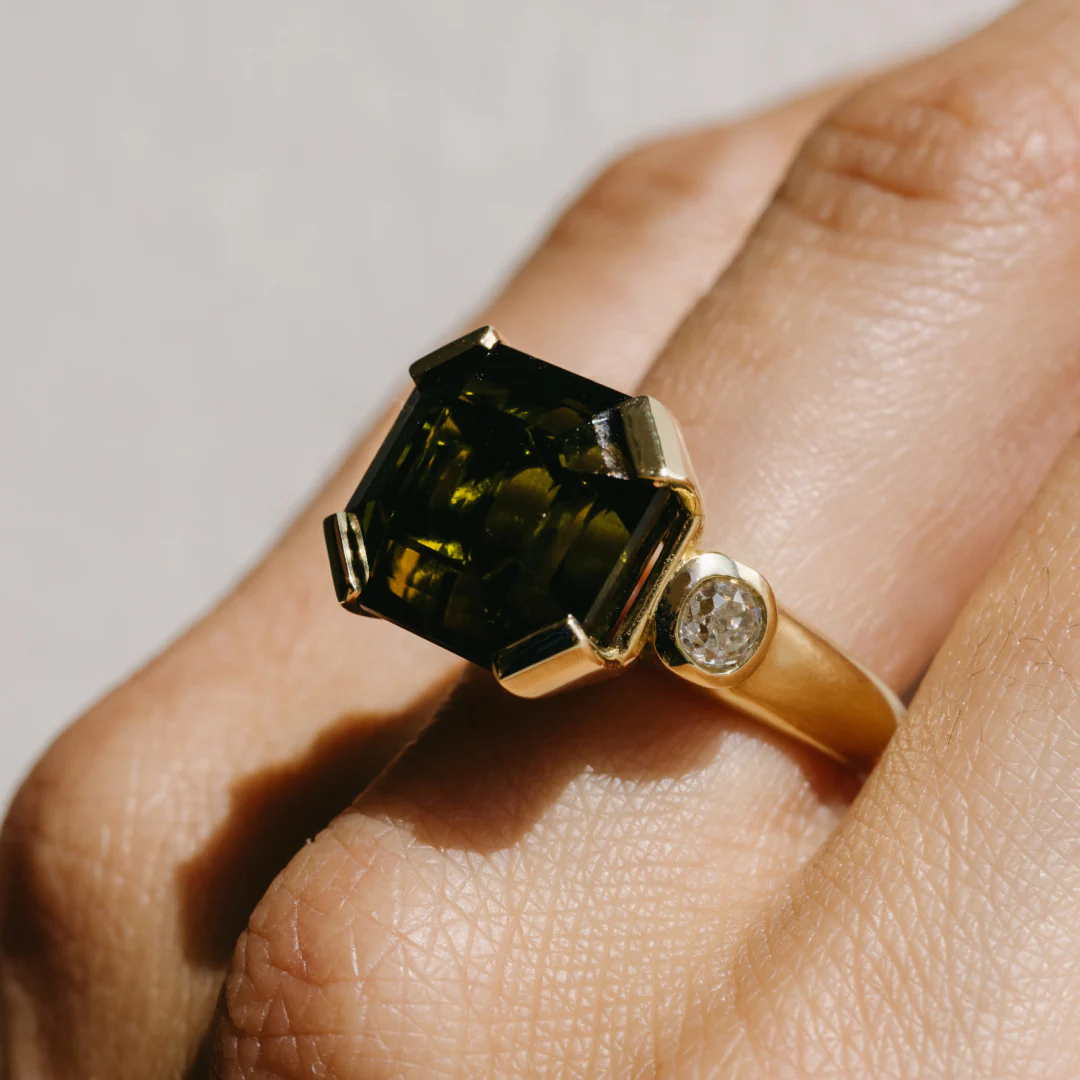15.86ct Tourmaline & Diamond Three Stone Ring - Image 6