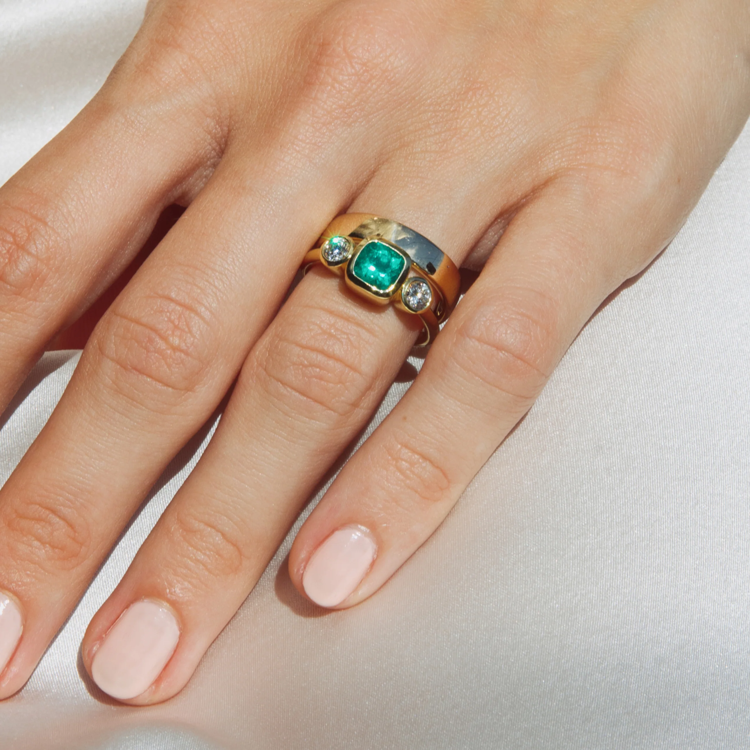 1ct Muzo Emerald and Diamond Three Stone Bezel Ring - Image 6