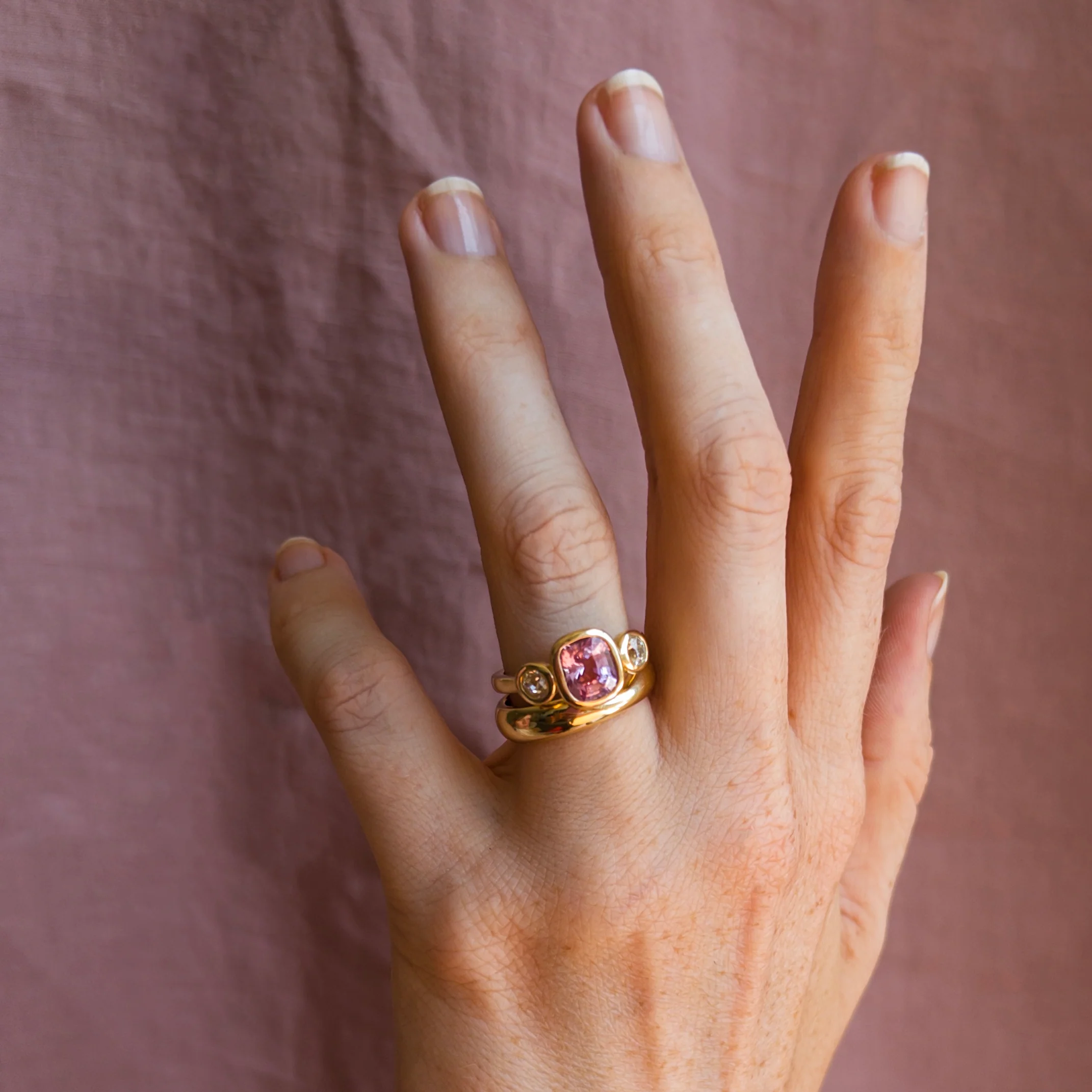2.13ct Pink Spinel & Diamond Three Stone Bezel Ring - Image 2