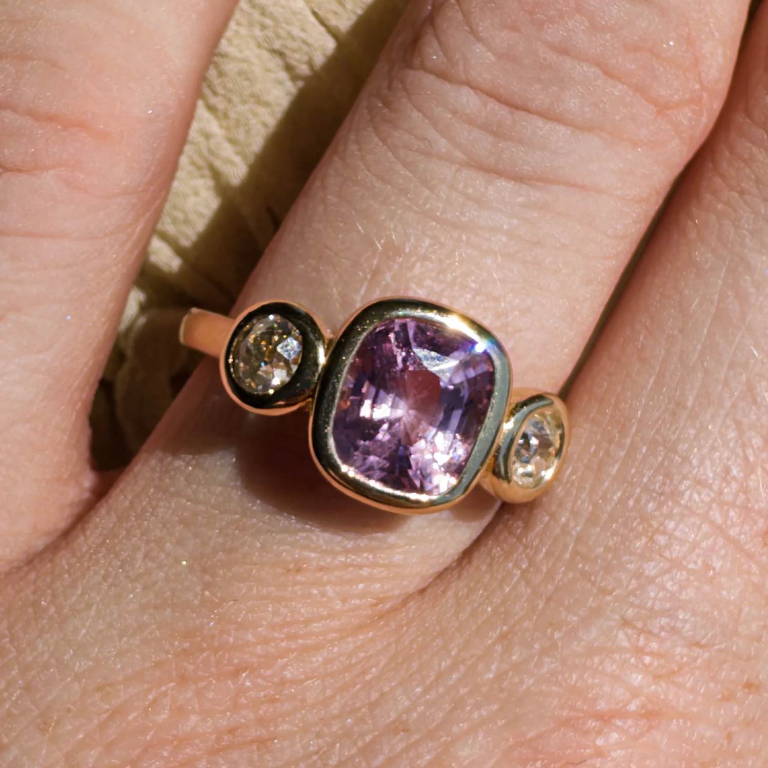 2.13ct Pink Spinel & Diamond Three Stone Bezel Ring - Image 4