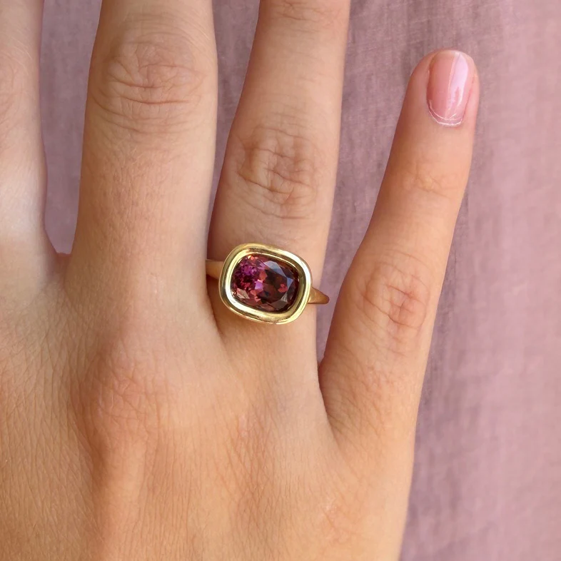 2.22ct Pink Tourmaline Fluffy Bezel Ring - Image 4