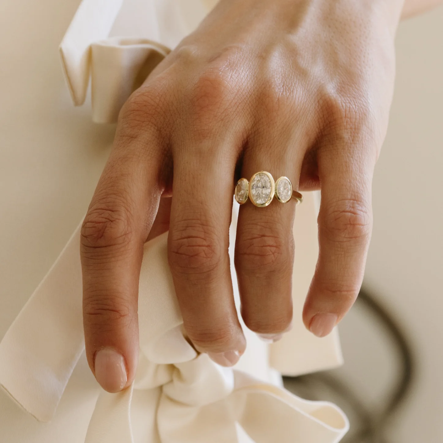 2.54tcw Oval Diamond Auden Ring - Image 6
