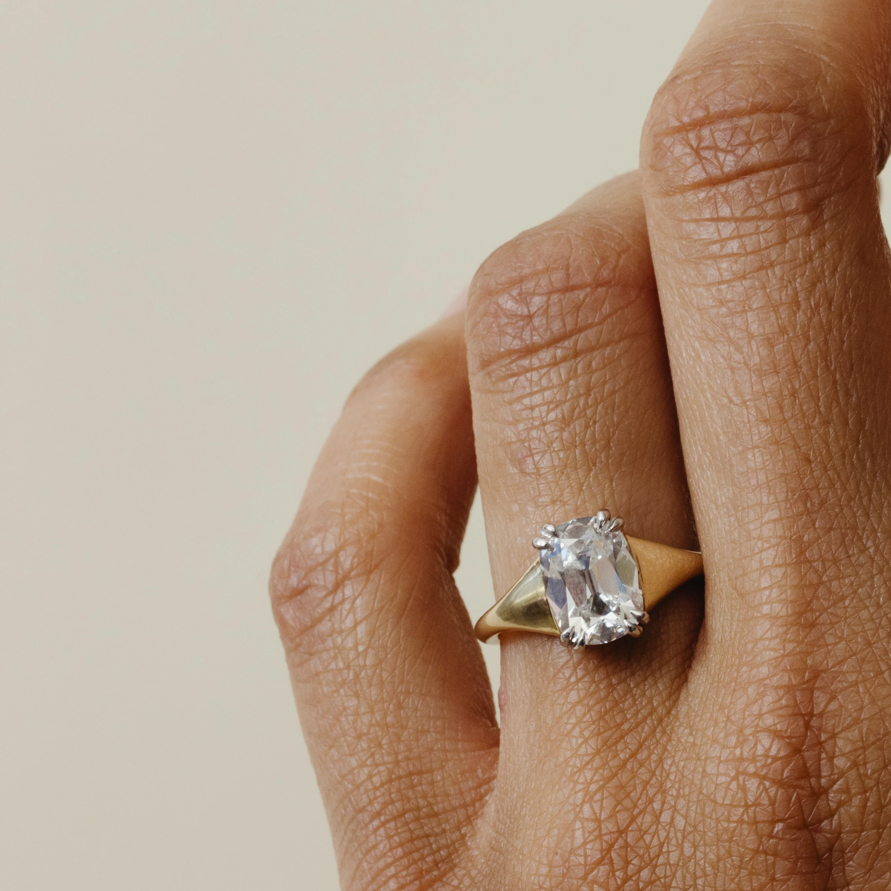 2.61ct Old Mine Cut Lab Diamond Dove Ring - Image 4