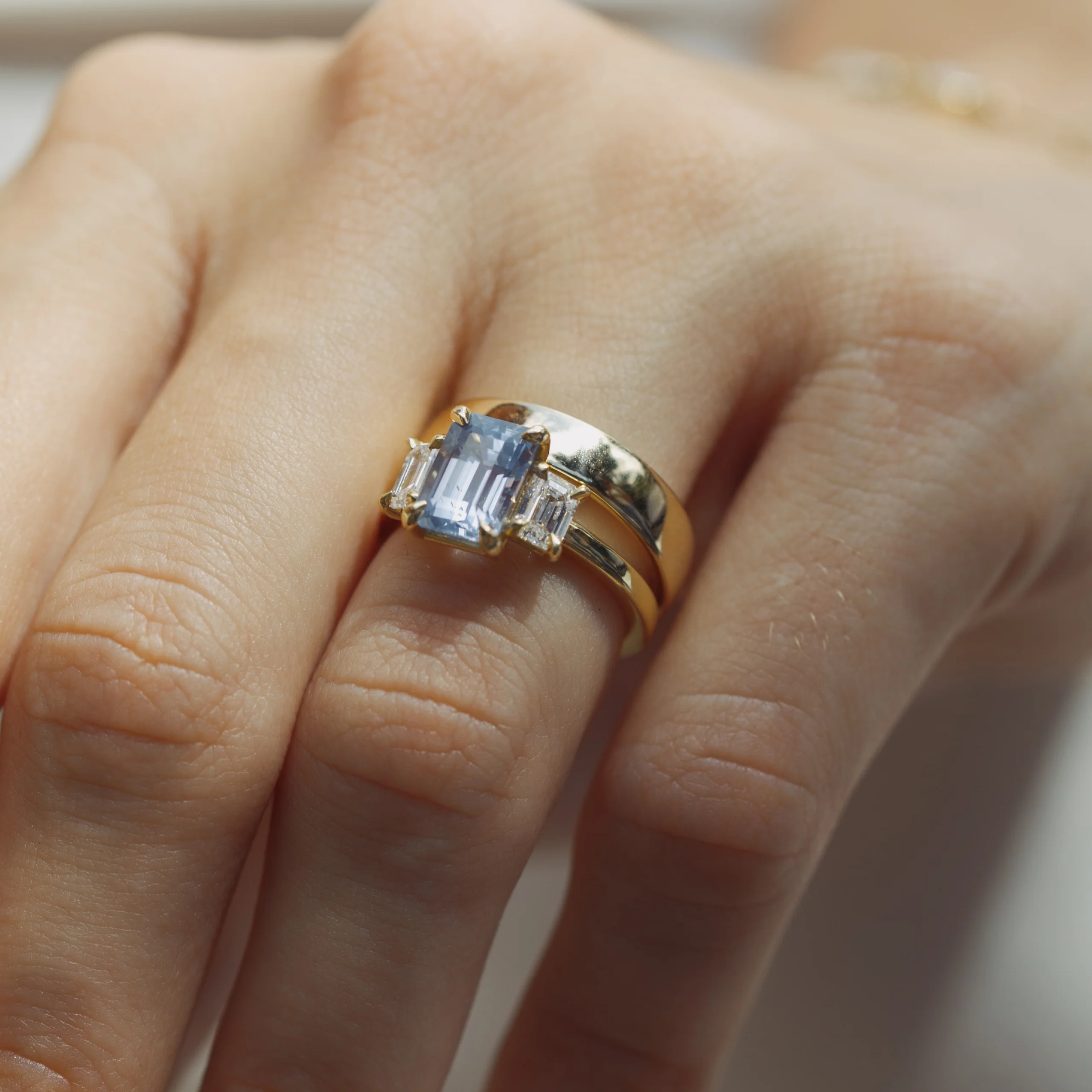 2.67ct Sapphire and Lab Diamond Three Stone Ring - Image 2