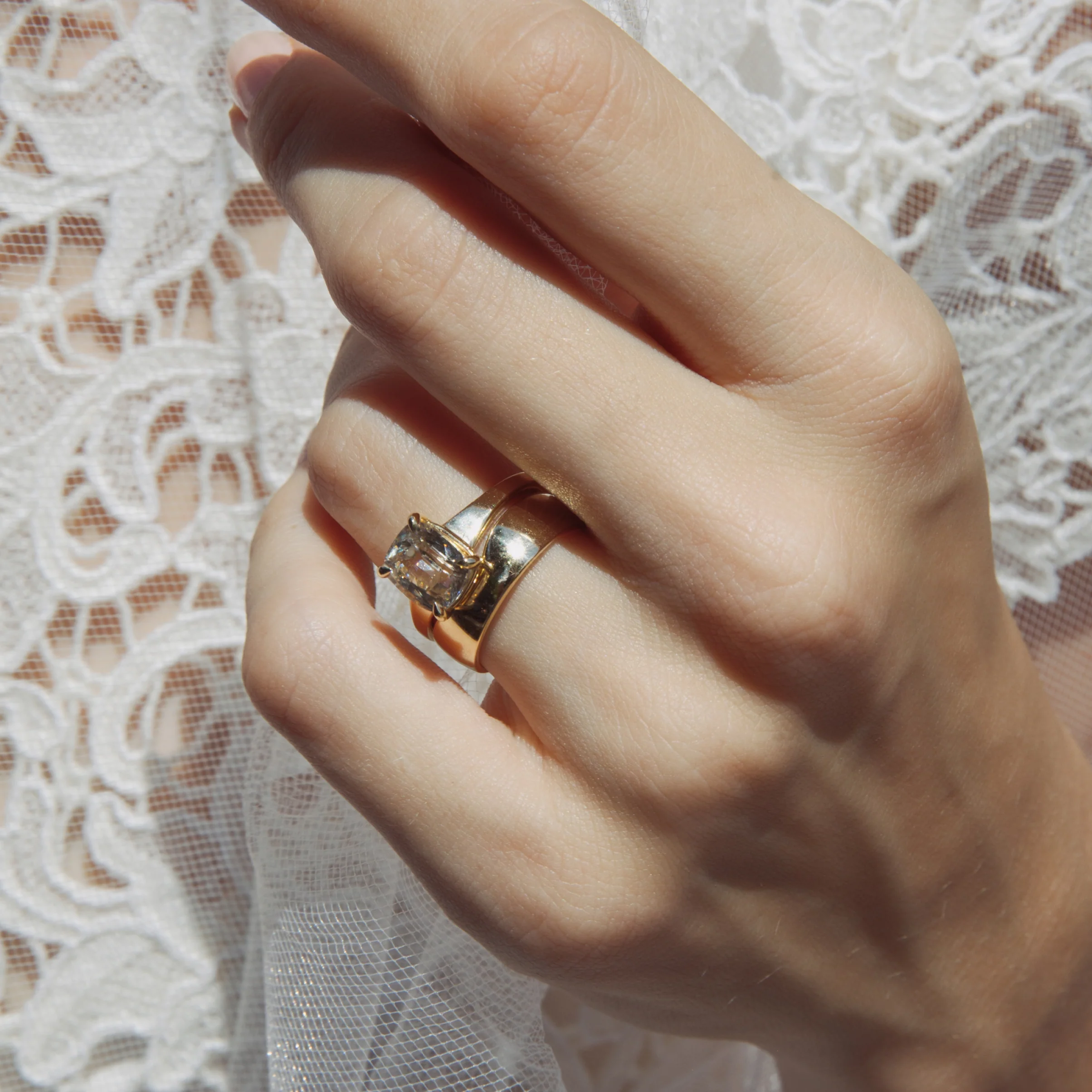 3.78ct Zircon Lark Ring - Image 2