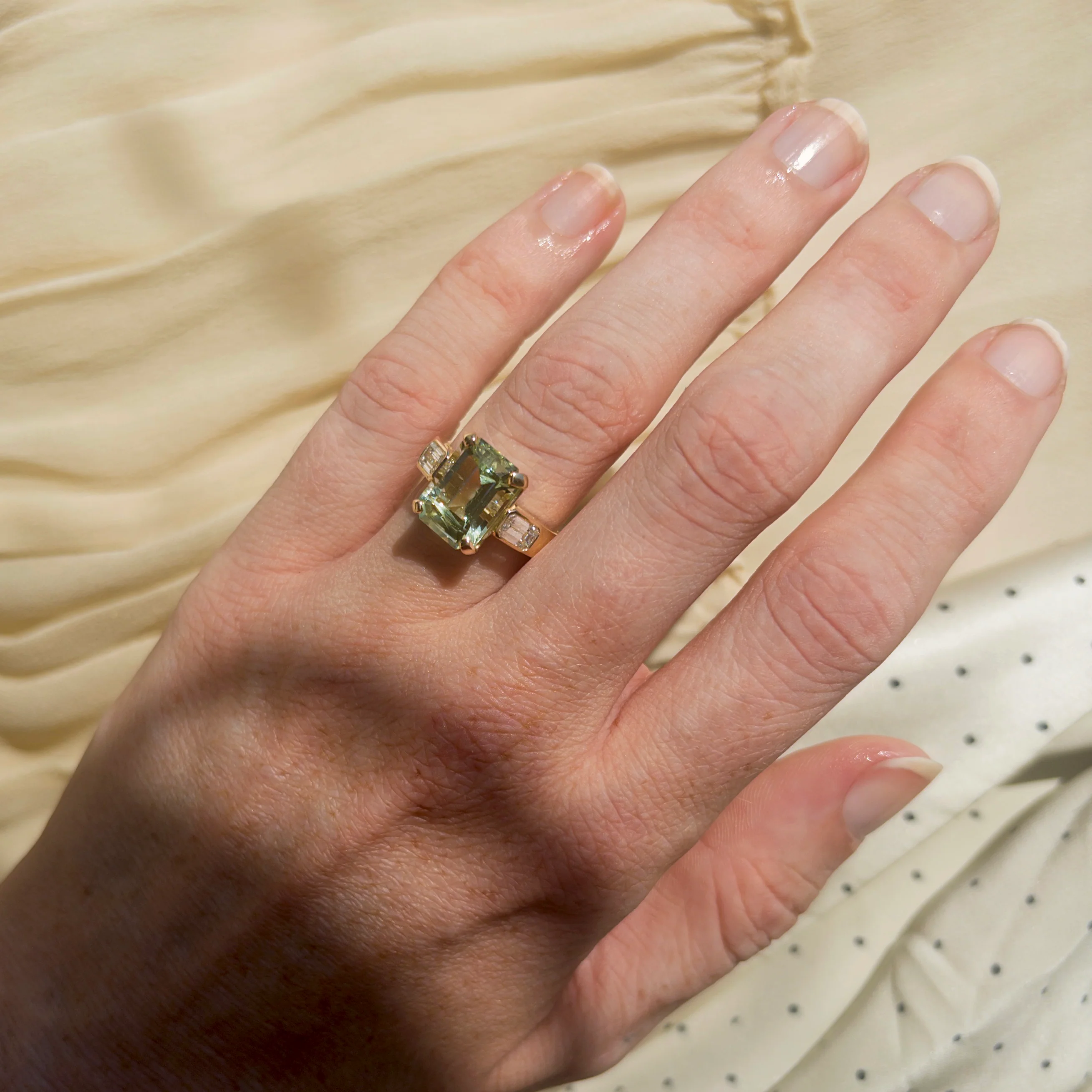 4.18ct Green Tourmaline & Diamond Three Stone Ring - Image 5