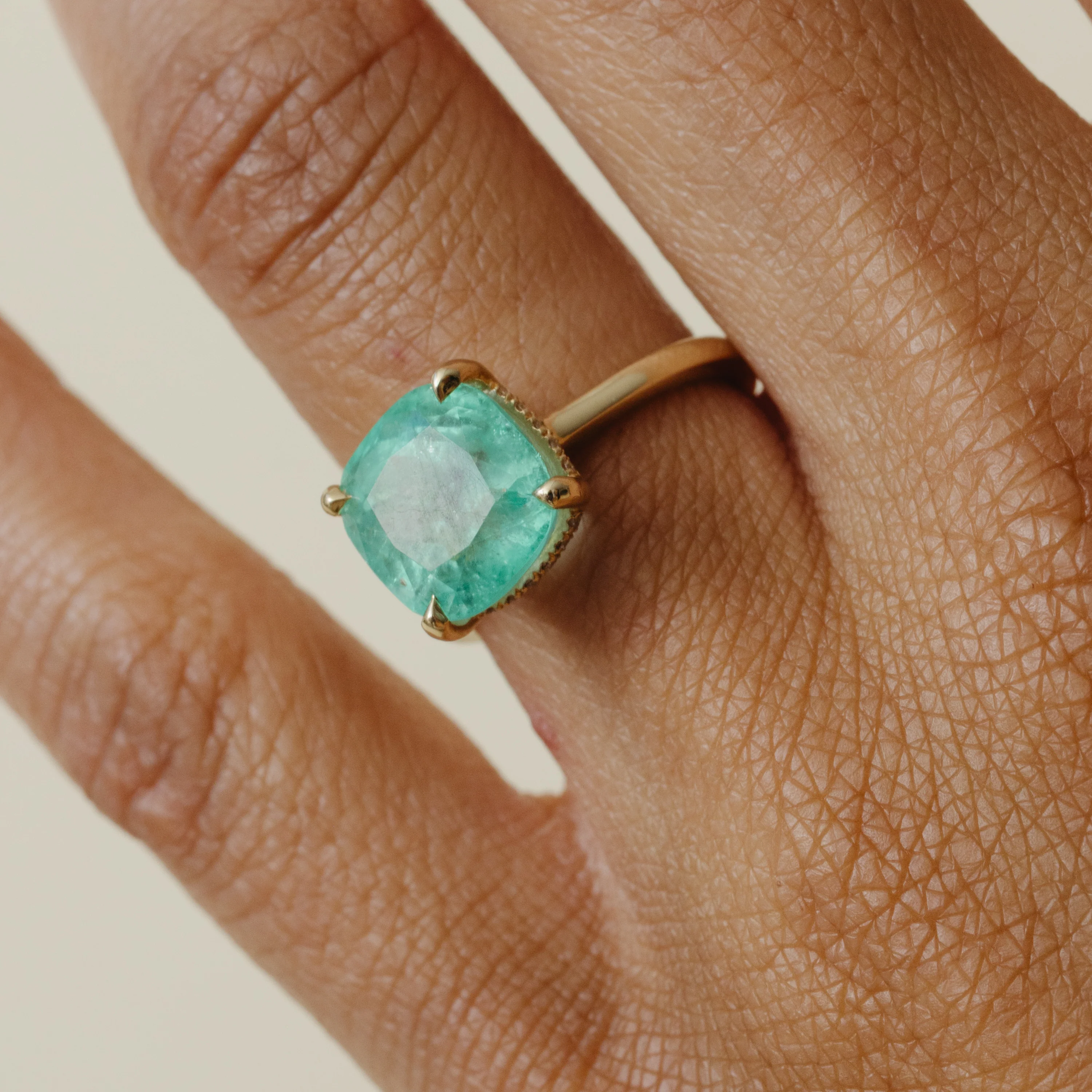 4.83ct Colombian Emerald Belle Ring - Image 3