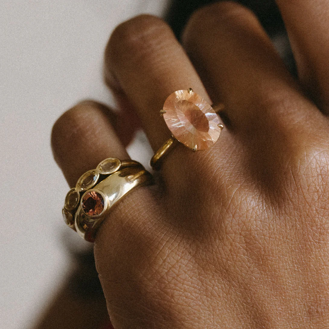 5.2CT SUNSTONE PRONG RING - Image 3