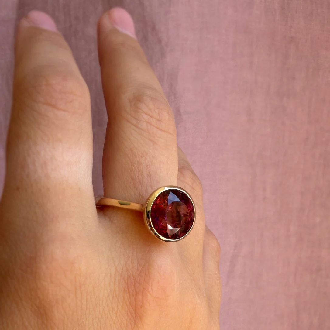 8.24ct Round Tourmaline Bezel Ring - Image 6