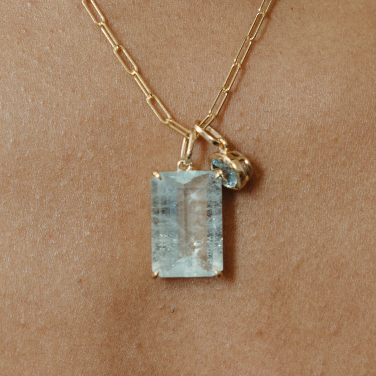 9.03ct Aquamarine Prong Set Charm - Image 2