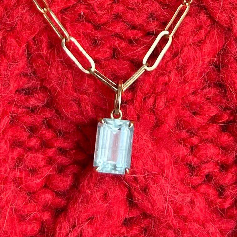 Aquamarine Baguette Charm - Image 2