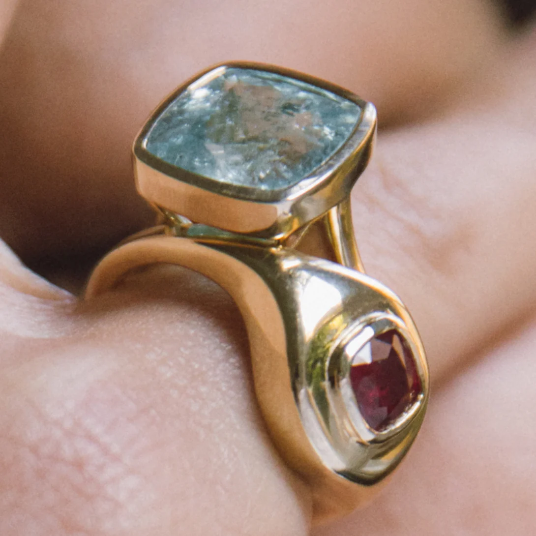 6.98ct Aquamarine Bezel Set Ring - Image 5