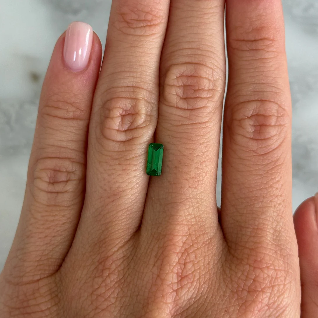 BESPOKE 0.83CT ANZA TSAVORITE GARNET - Image 2