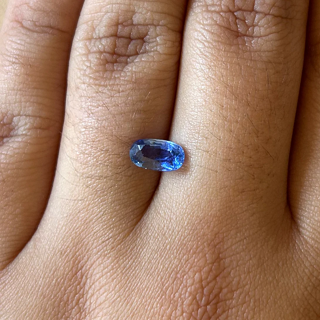 Bespoke 1.95ct Sapphire Cushion Cut - Image 4
