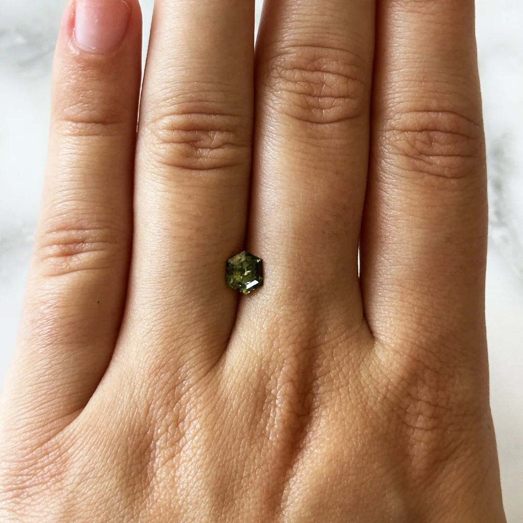 Bespoke 0.94ct Green Sapphire Hexagon Cut - Image 5