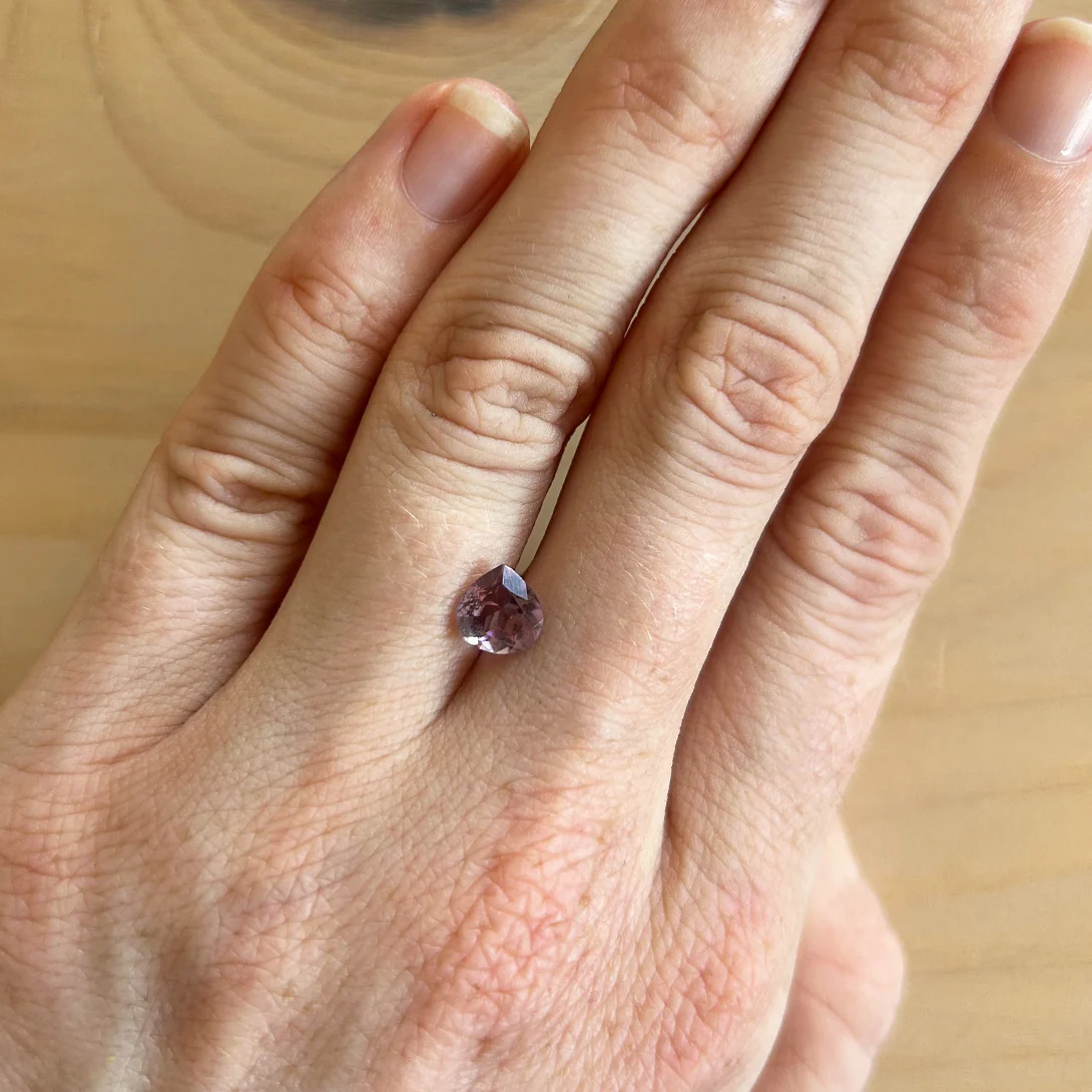 BESPOKE 1.05CT PEAR AMETHYST - Image 4