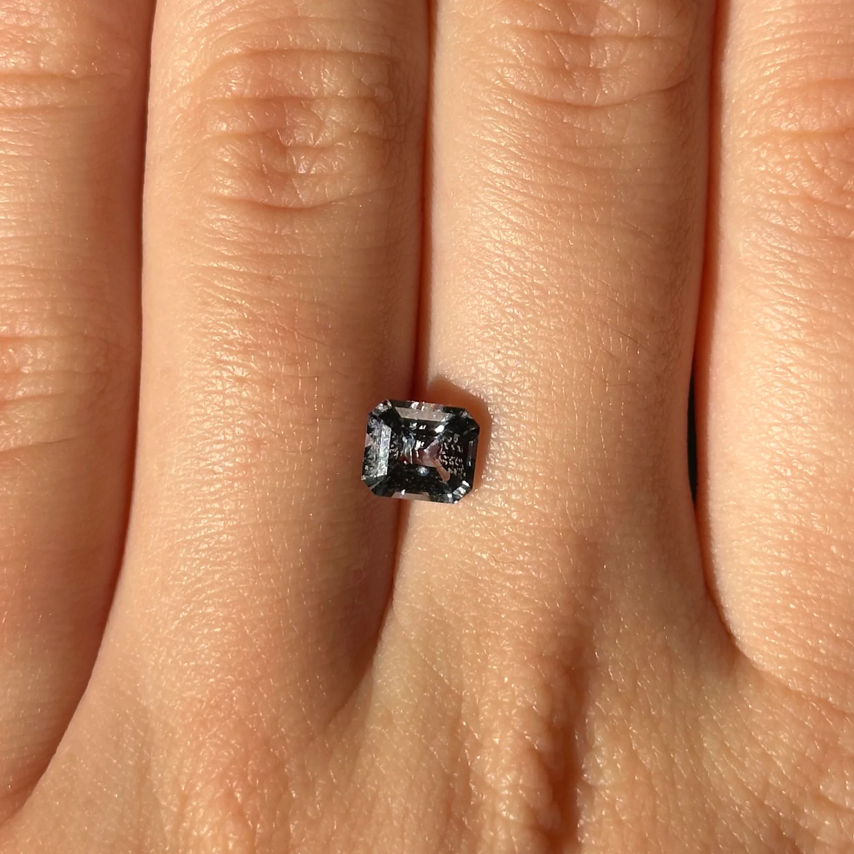 Bespoke 1.23ct Mozambique Spinel - Image 4