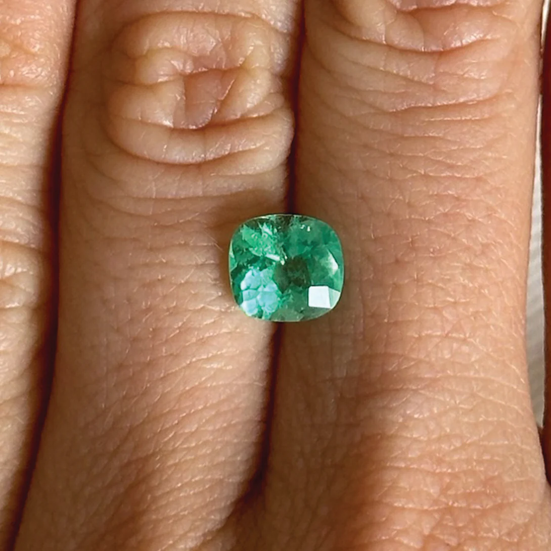 Bespoke 1.44ct Colombian Emerald Cushion Cut - Image 3