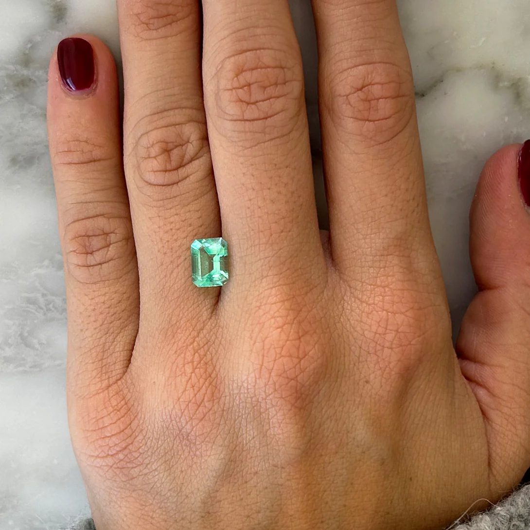 BESPOKE 1.54CT MUZO EMERALD - Image 5