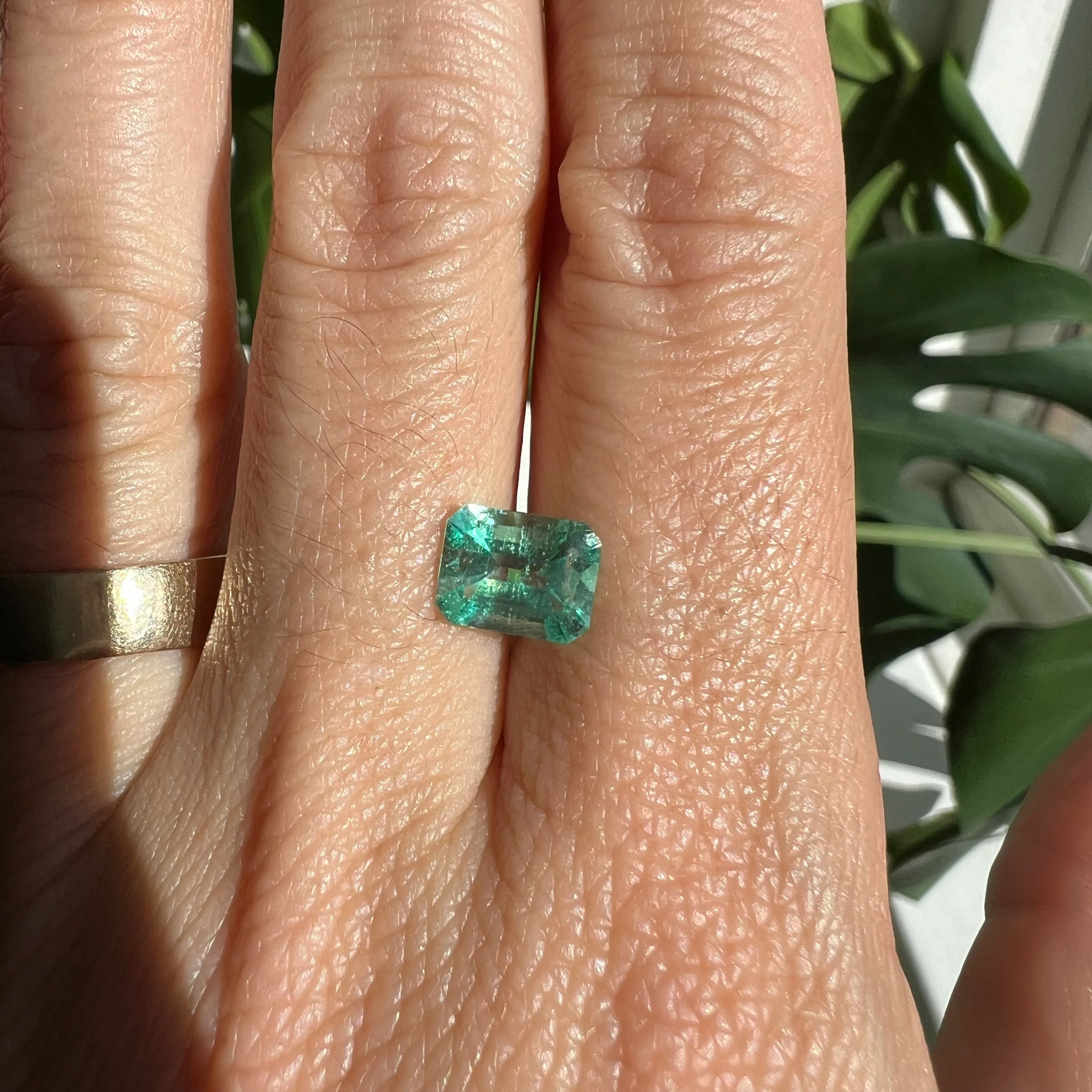 BESPOKE 1.54CT MUZO EMERALD - Image 9