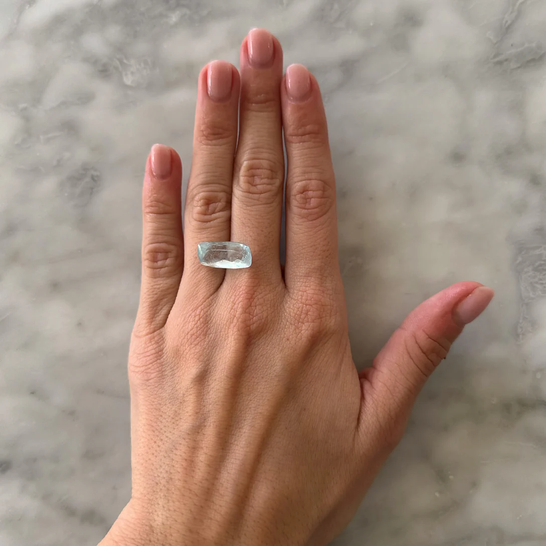 BESPOKE 10.70CT BLUE TOPAZ - Image 2