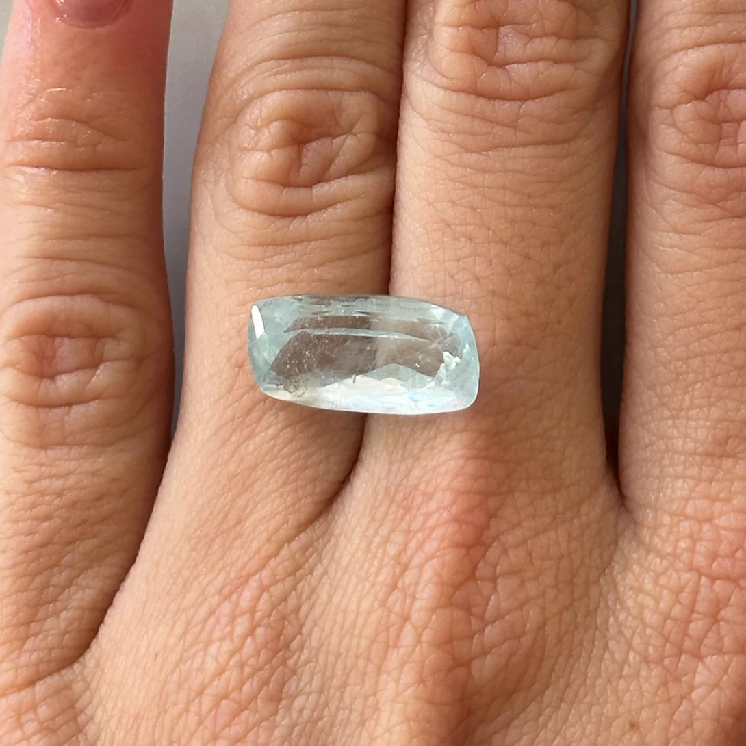 BESPOKE 10.70CT BLUE TOPAZ - Image 3