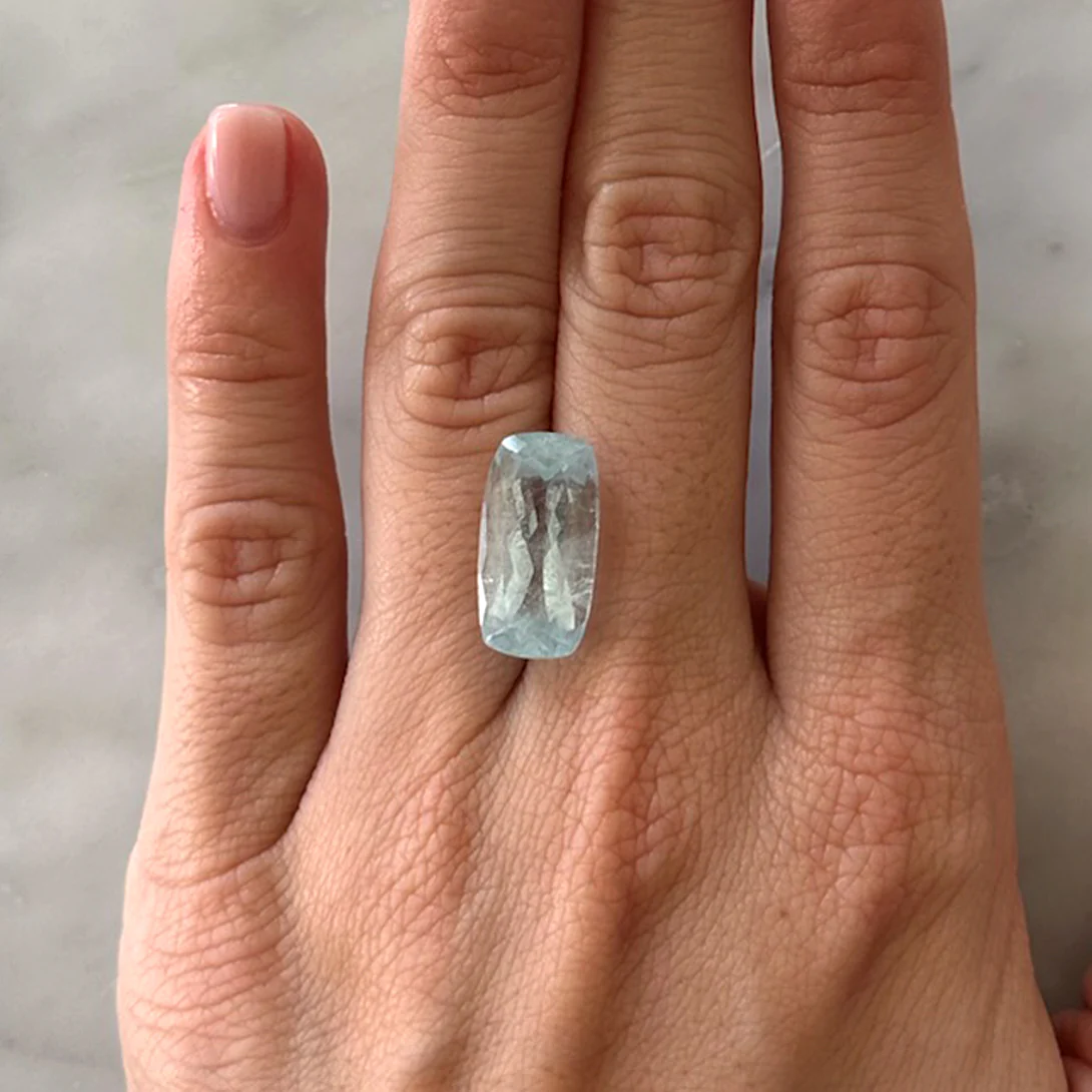 BESPOKE 10.70CT BLUE TOPAZ - Image 4