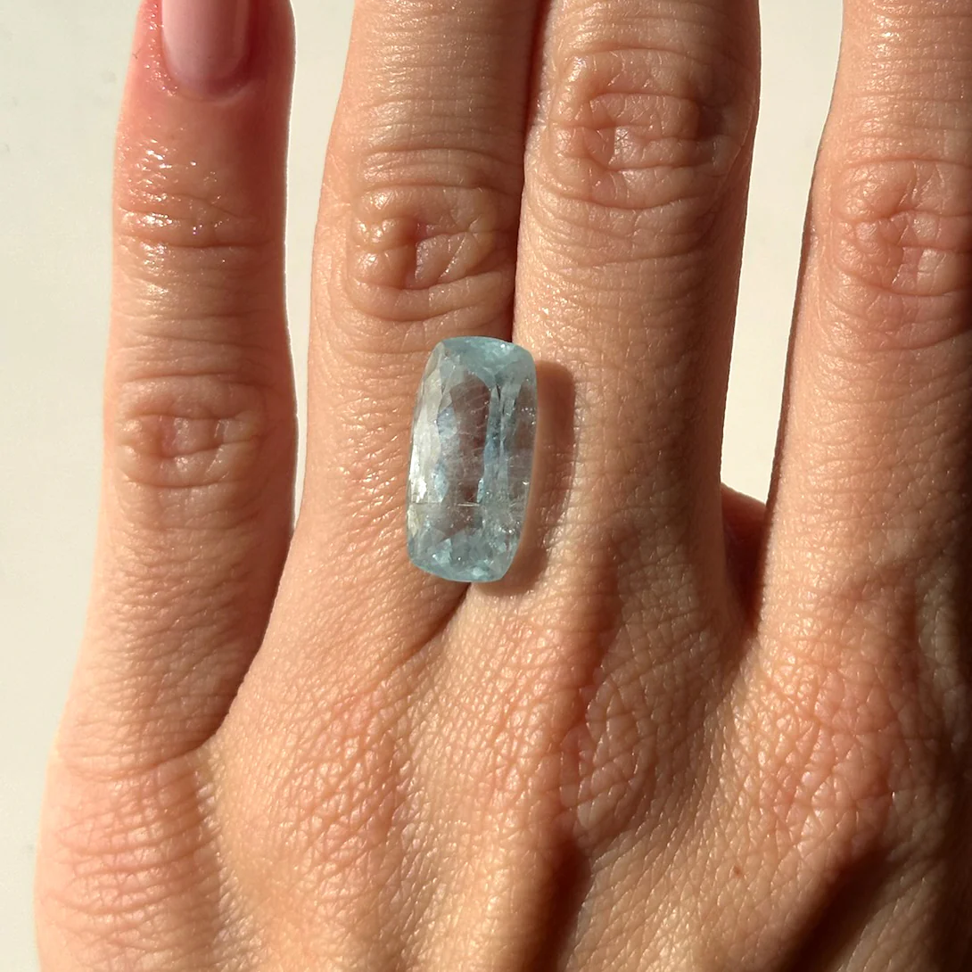 BESPOKE 10.70CT BLUE TOPAZ - Image 5