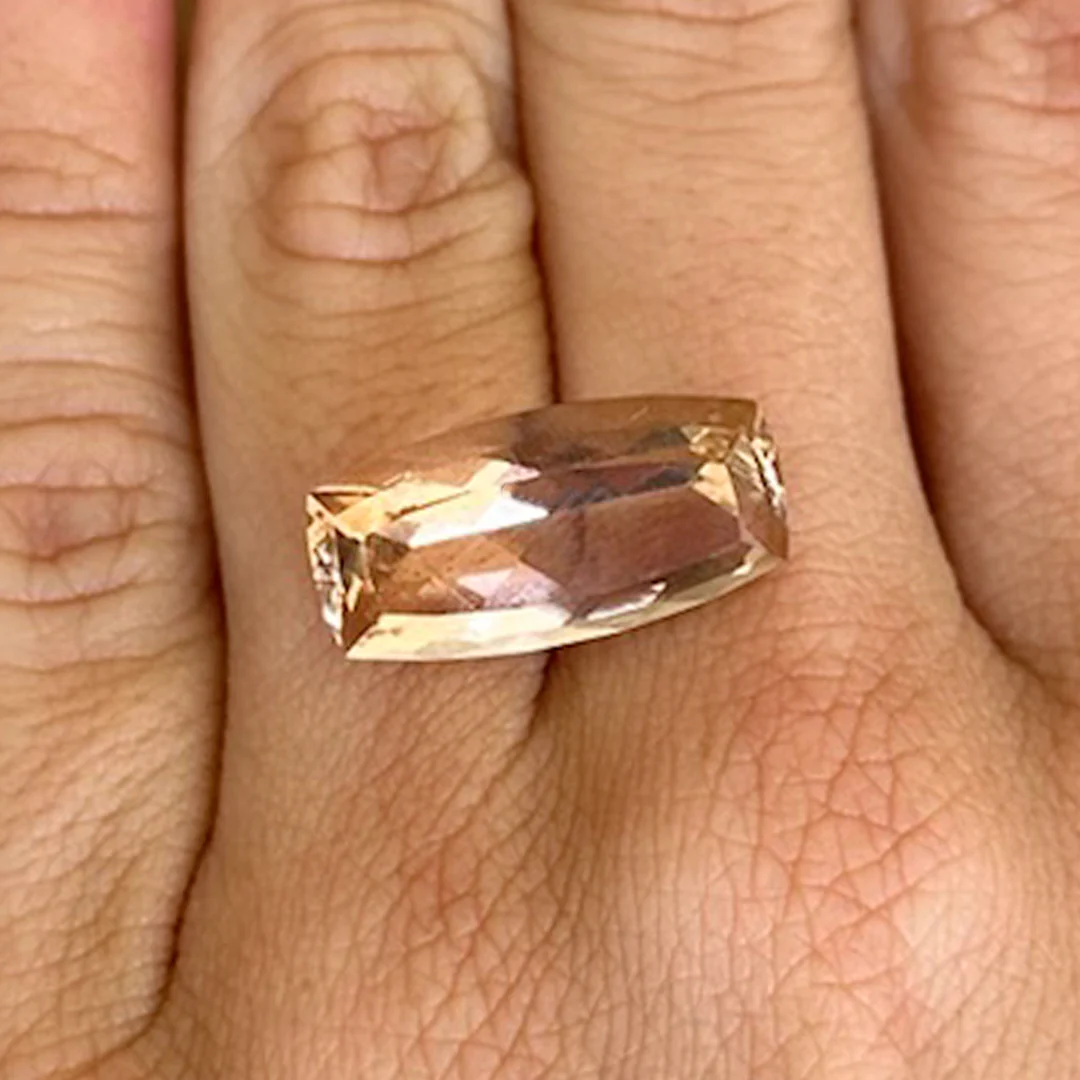 Bespoke 13.63ct Topaz - Image 4