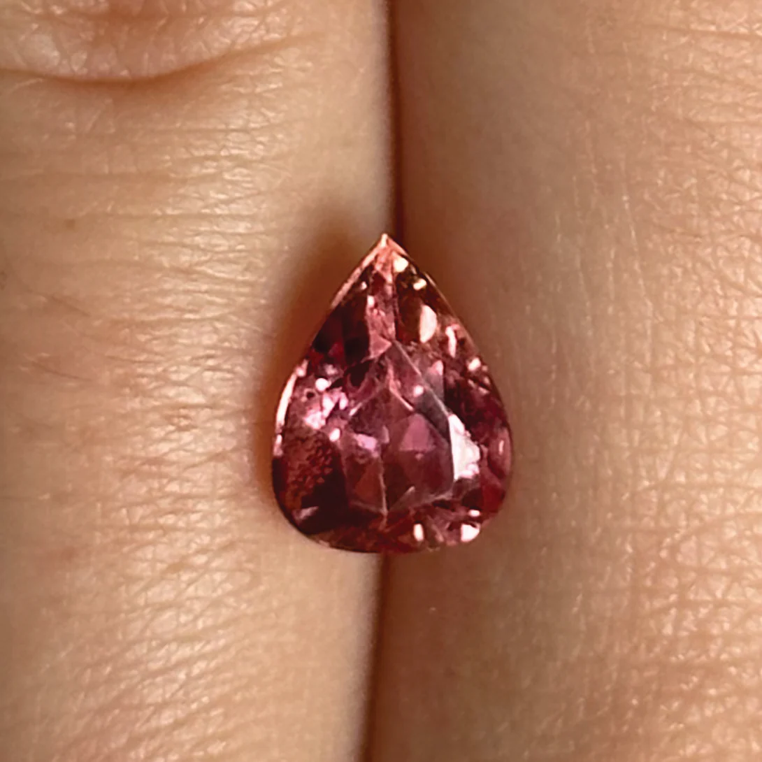 Bespoke 2.17ct Imperial Topaz - Image 2