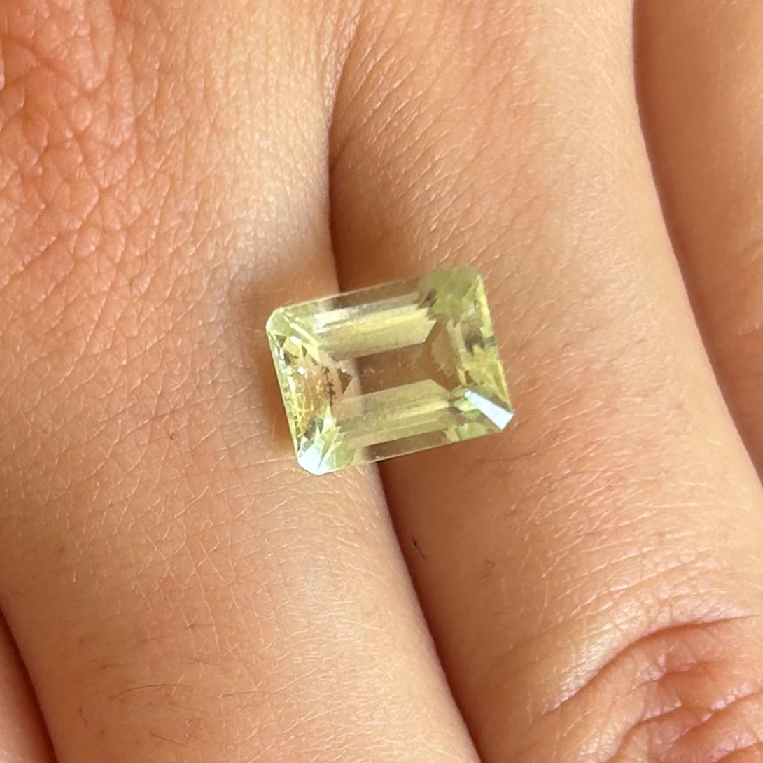 Bespoke 2.22ct Light Green Beryl - Image 4