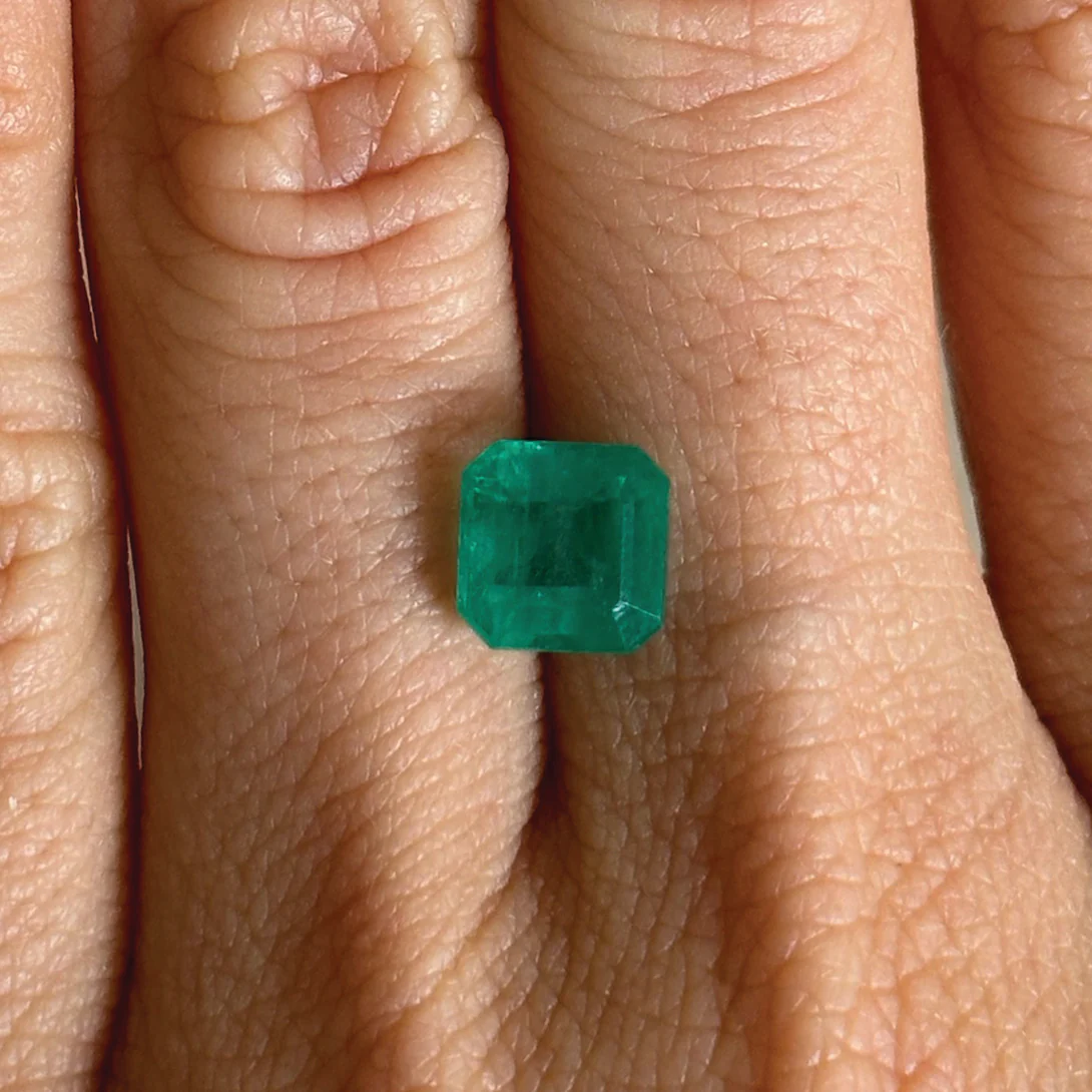 BESPOKE 2.42CT ZAMBIAN EMERALD - Image 3