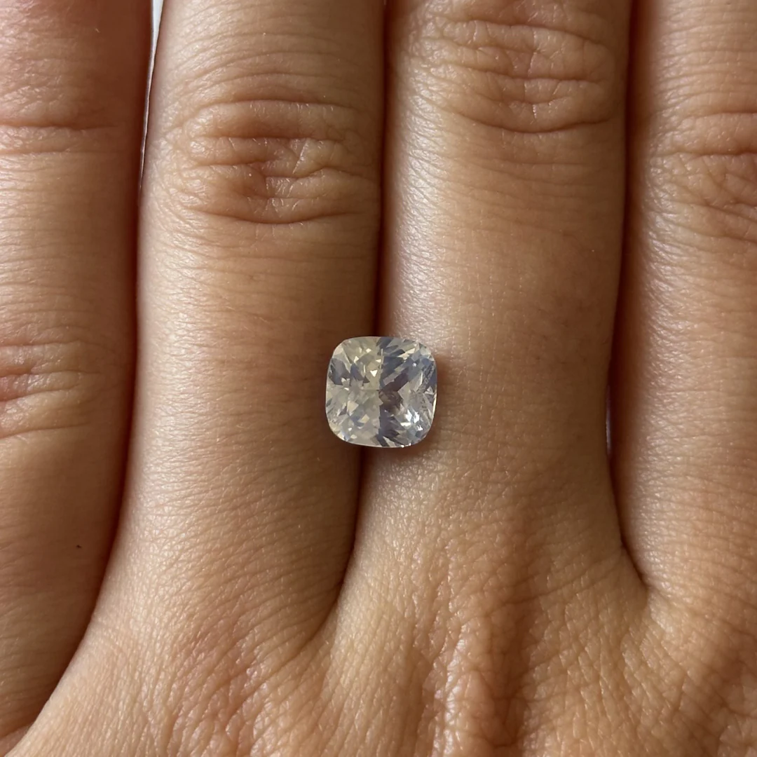 Bespoke 2.50ct Opalescent Sapphire - Image 3