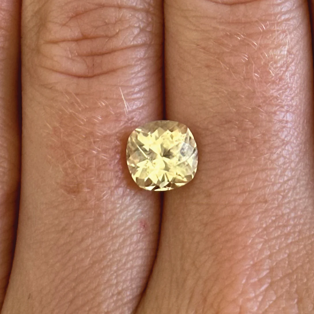 Bespoke 2.64ct Yellow Sapphire - Image 3