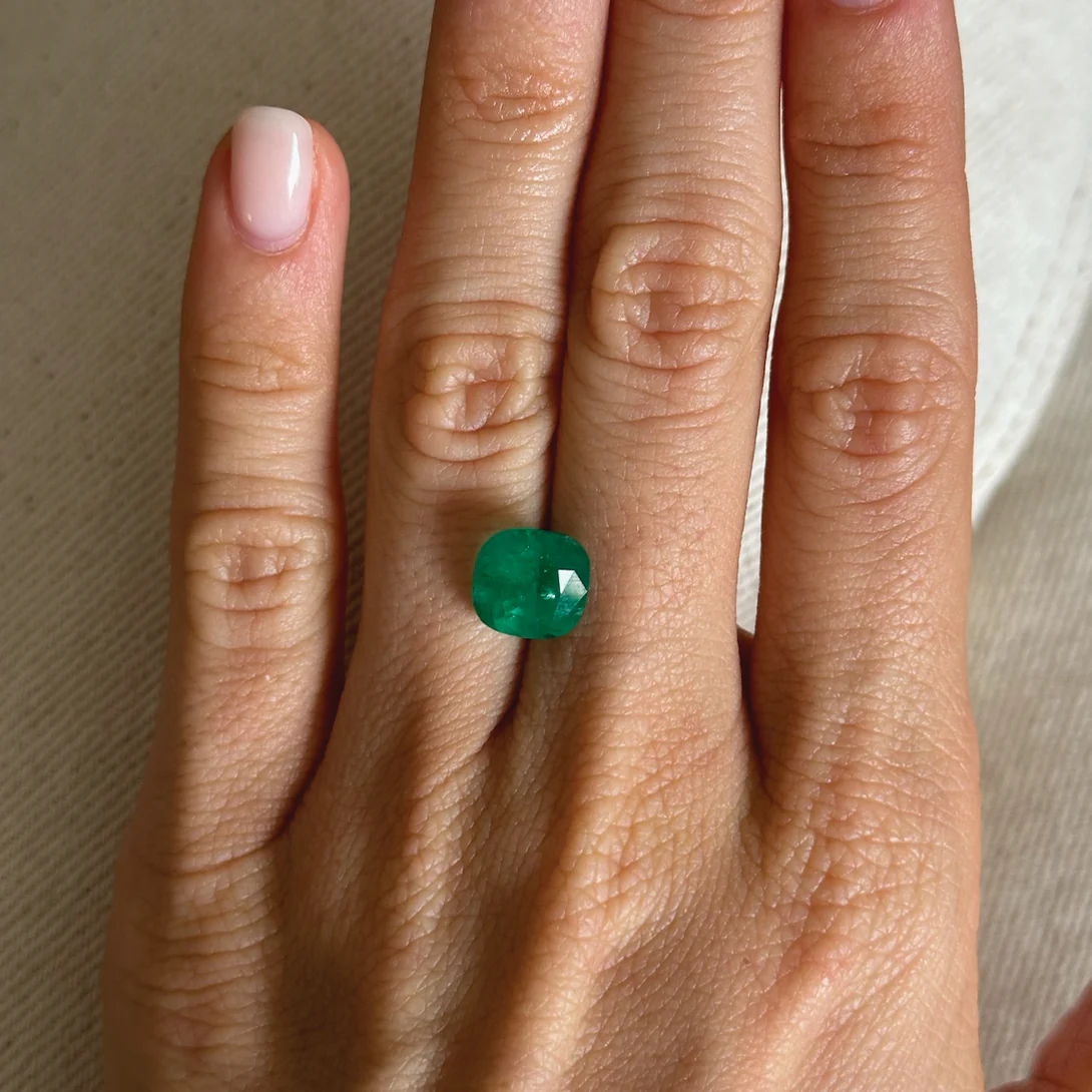 BESPOKE 3.34CT ZAMBIAN EMERALD - Image 3