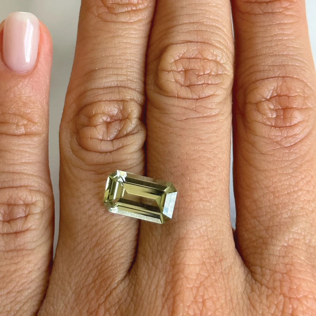 BESPOKE 3.38CT LIGHT GREEN TOURMALINE - Image 3