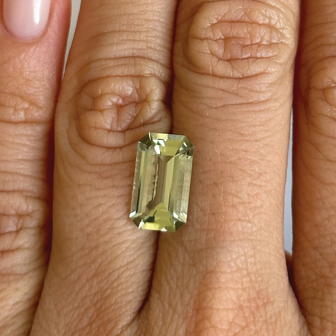 BESPOKE 3.38CT LIGHT GREEN TOURMALINE - Image 4