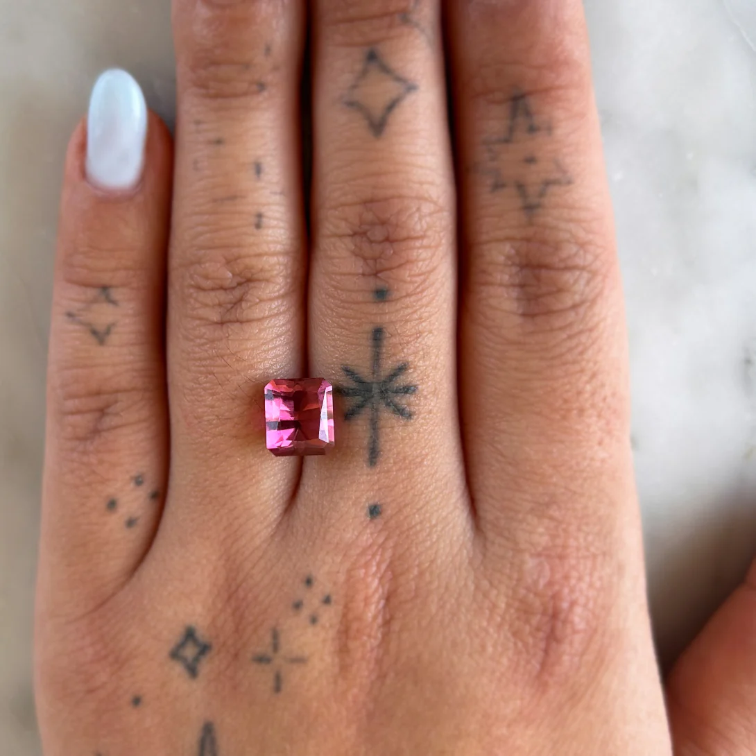 BESPOKE 3.38CT RASPBERRY TOURMALINE - Image 4