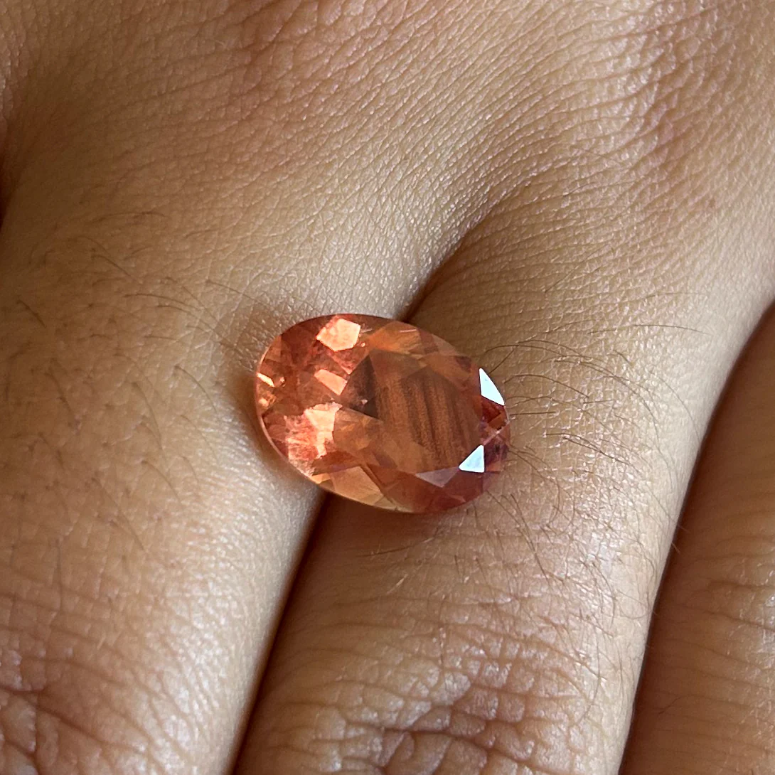 Bespoke 4.09ct Oregon Sunstone - Image 4