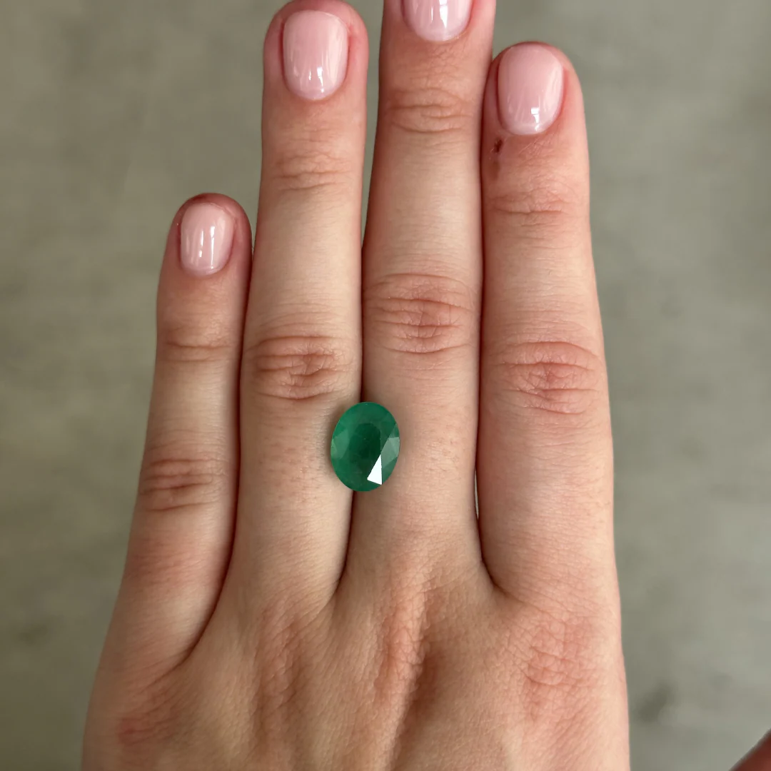 Bespoke 4.27ct Zambian Emerald Oval Cut - Image 3