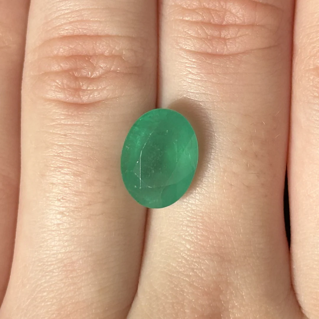 Bespoke 4.27ct Zambian Emerald Oval Cut - Image 4