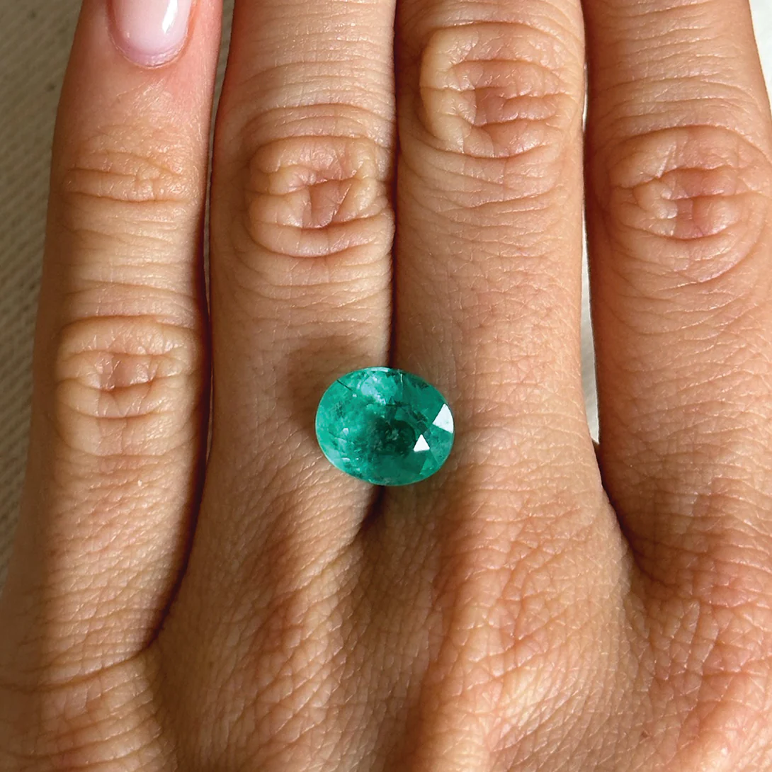 BESPOKE 4.41CT BRAZILLIAN OVAL EMERALD - Image 2