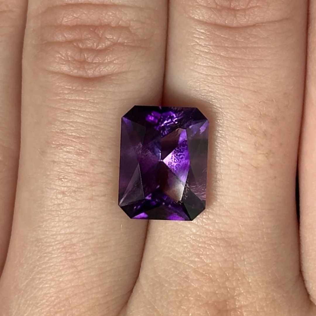 Bespoke 5.68ct Arizona Amethyst Mixed Radiant Cut - Image 3