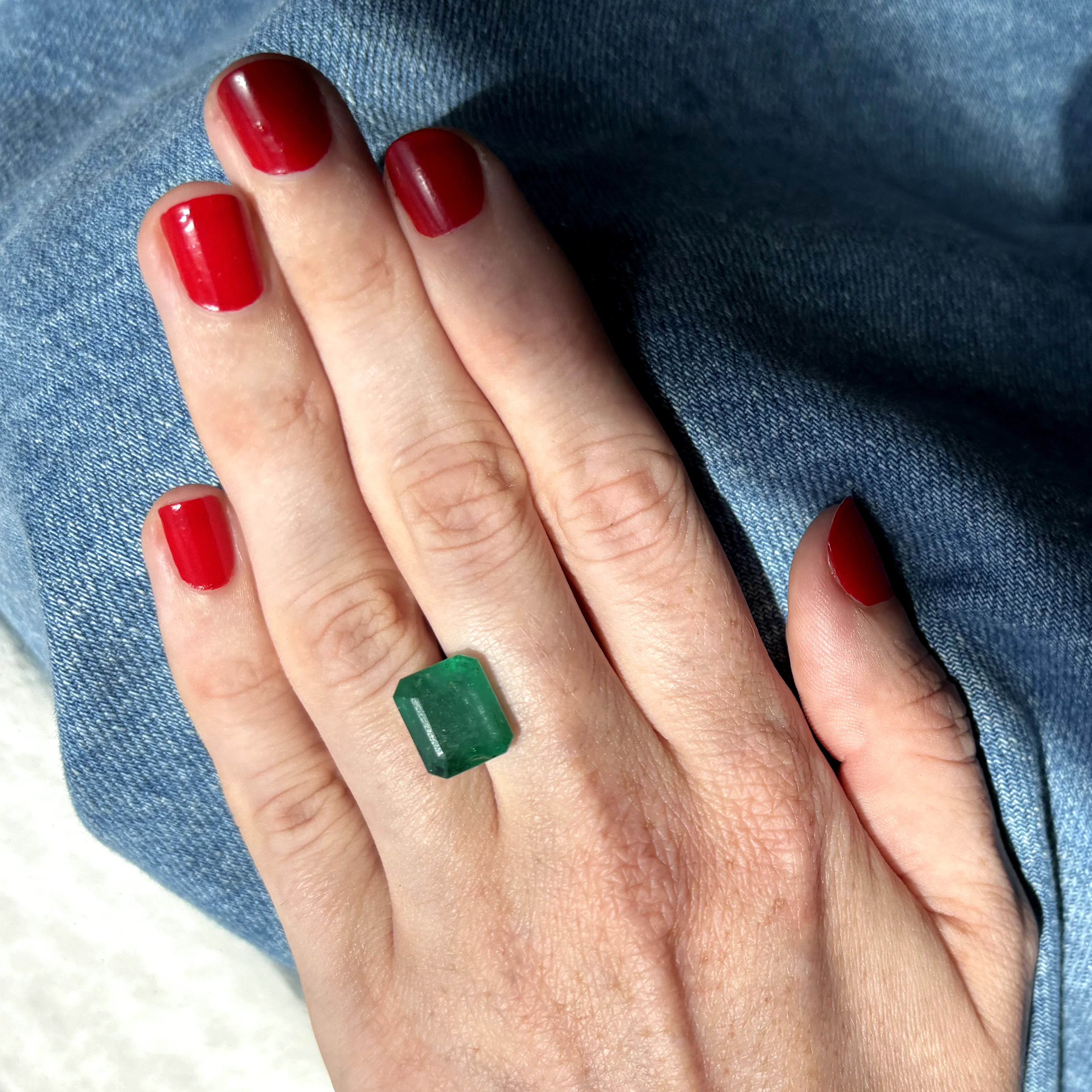Bespoke 6.88ct Zambian Emerald Cut Emerald - Image 2