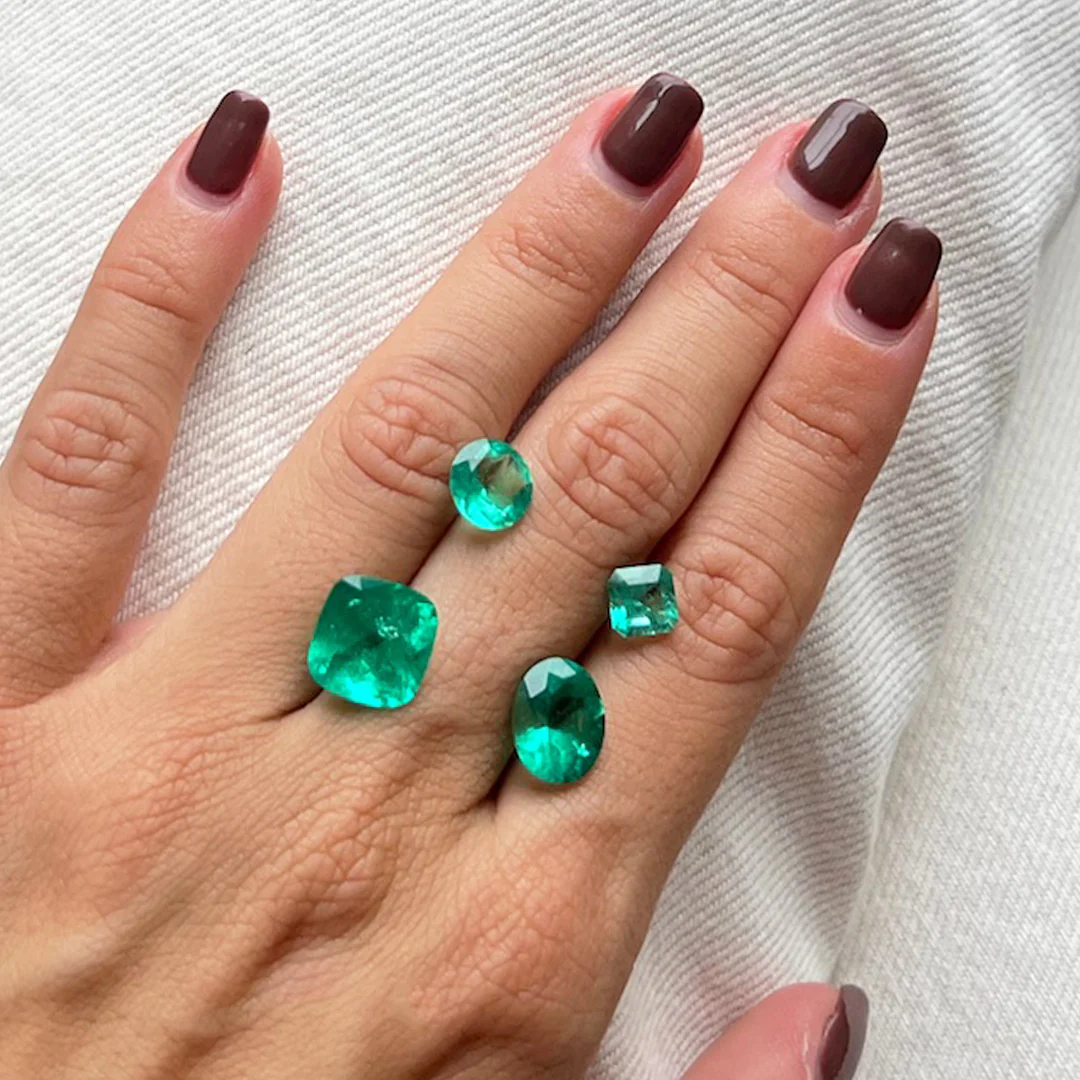 BESPOKE 3.36CT MUZO EMERALD RING - Image 5