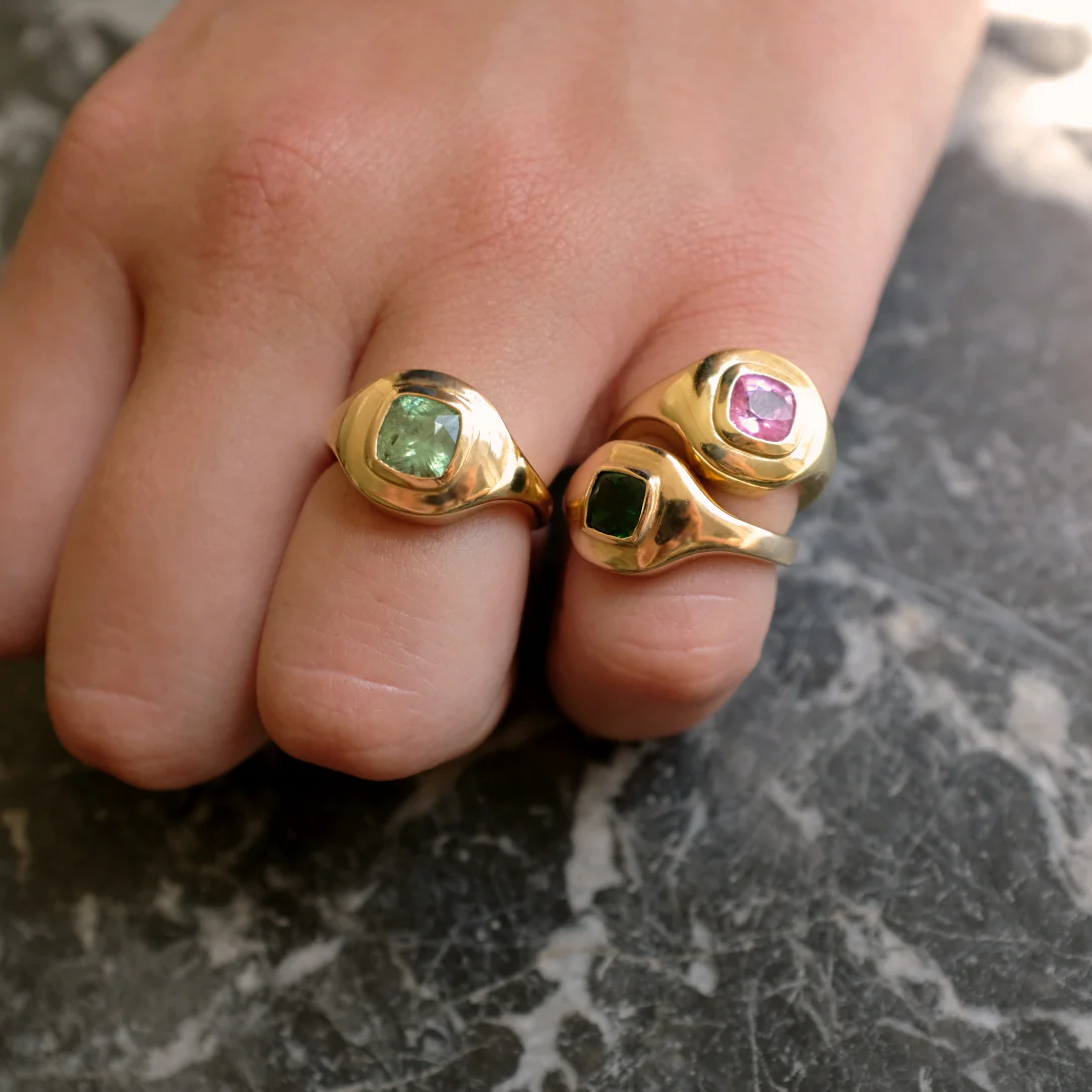 DEMANTOID RIPPLE SIGNET RING - Image 3