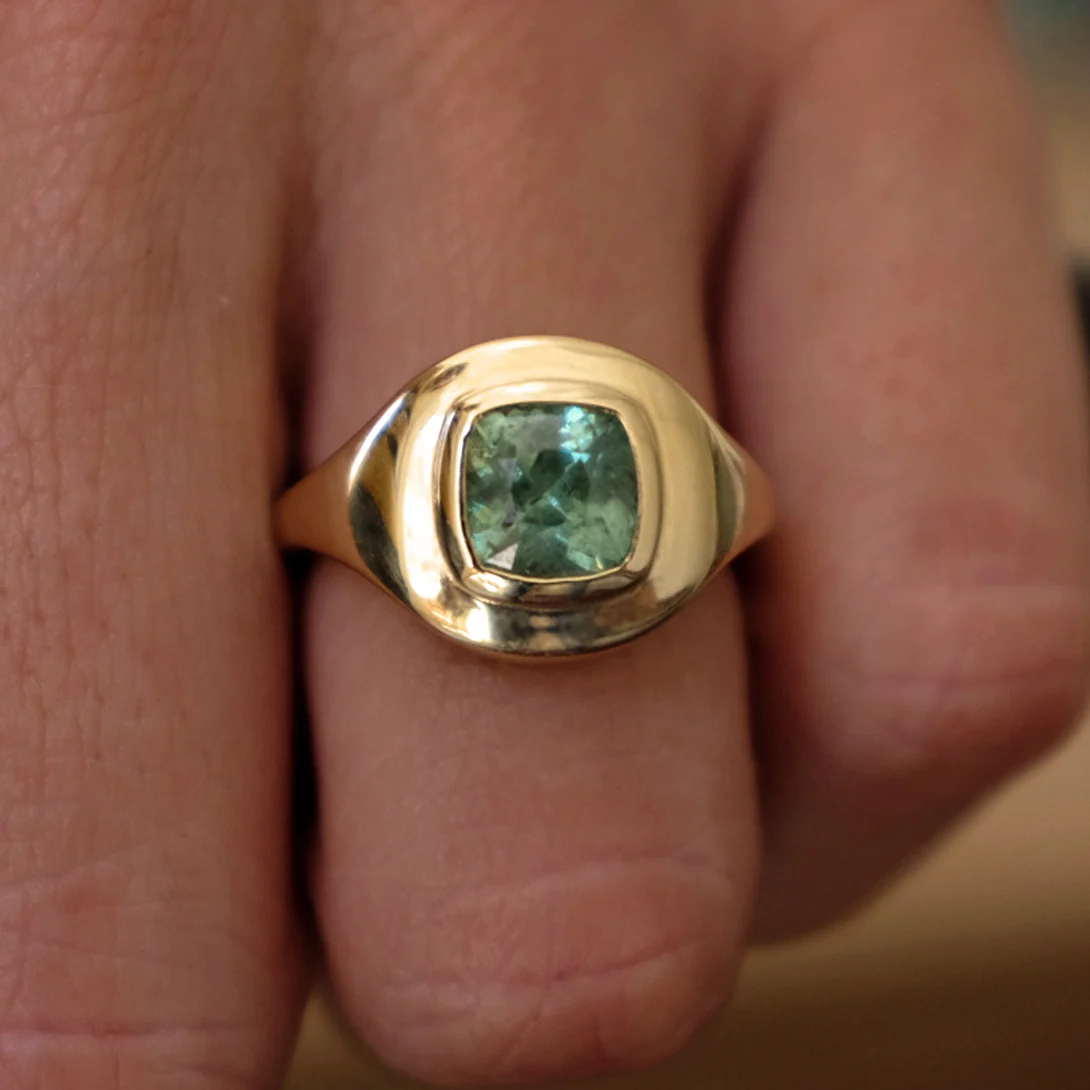 DEMANTOID RIPPLE SIGNET RING - Image 6
